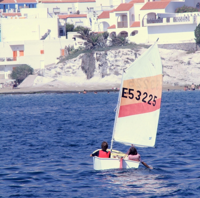 Paseo en barco de vela
